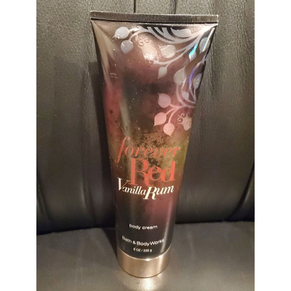 BATH & BODY WORKS Forever Red Vanilla Rum Body‎ Cream (8 Oz ) - New